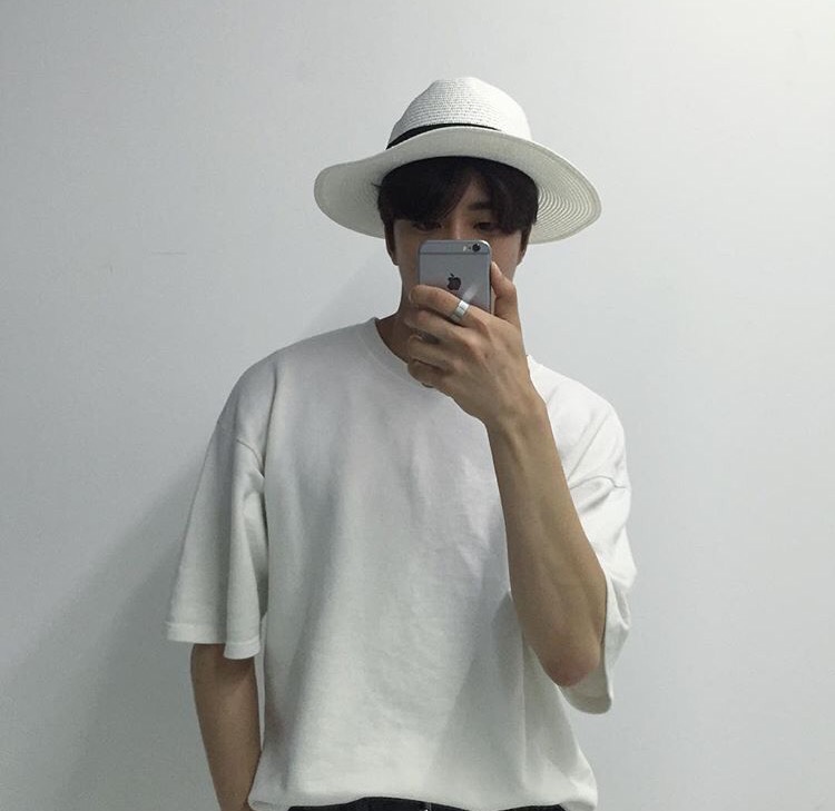 顾钧彬刚