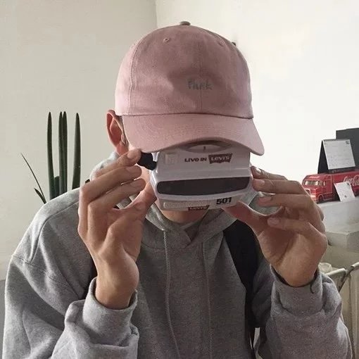 姬毅茜红
