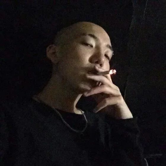 易茗丽娴